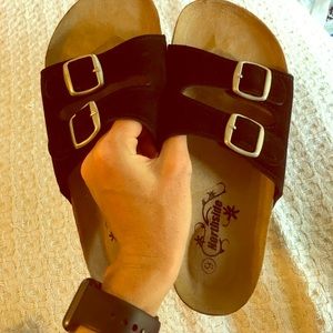 Size 9 women’s comfortable sandals